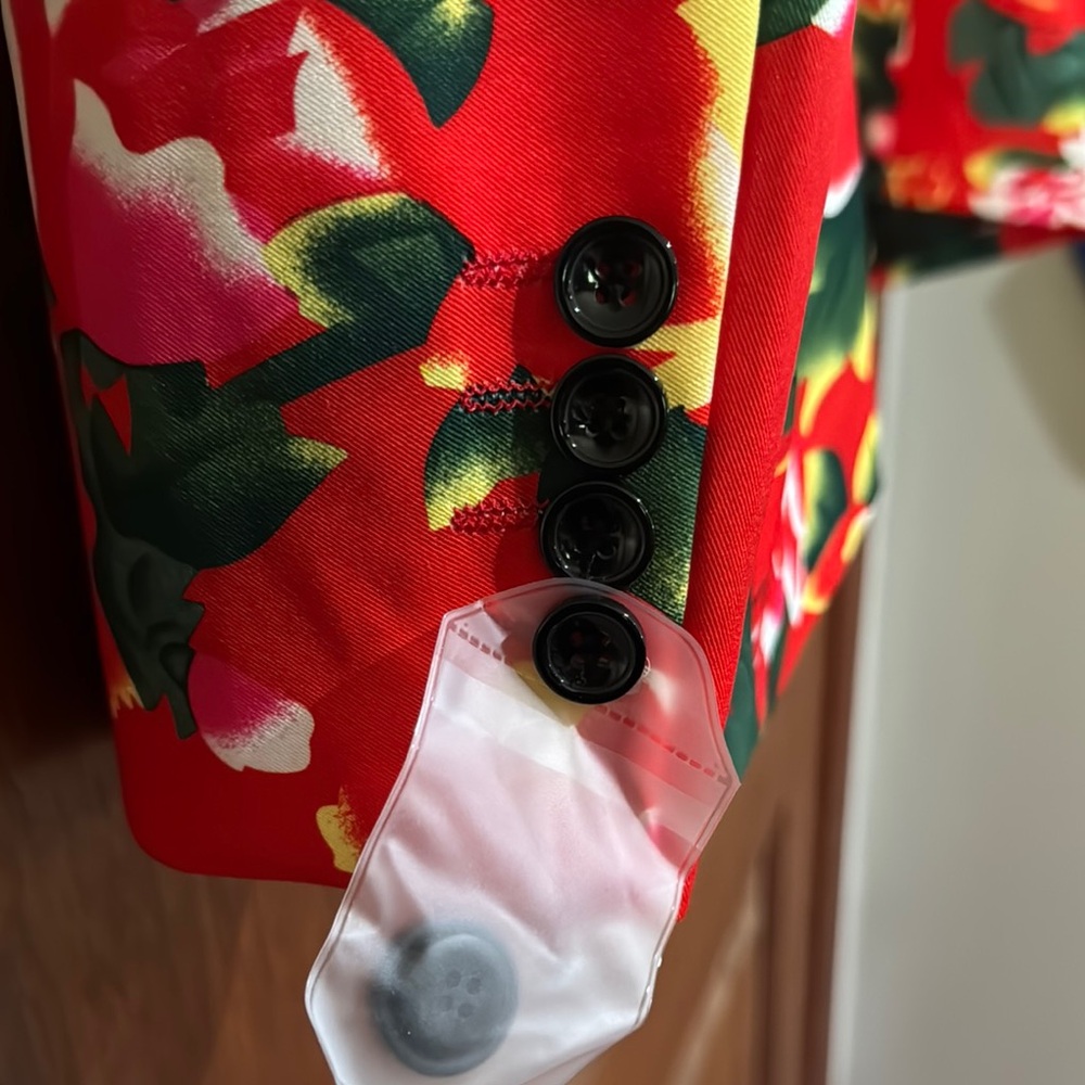 Floral Red Blazer - Picture 5 of 11